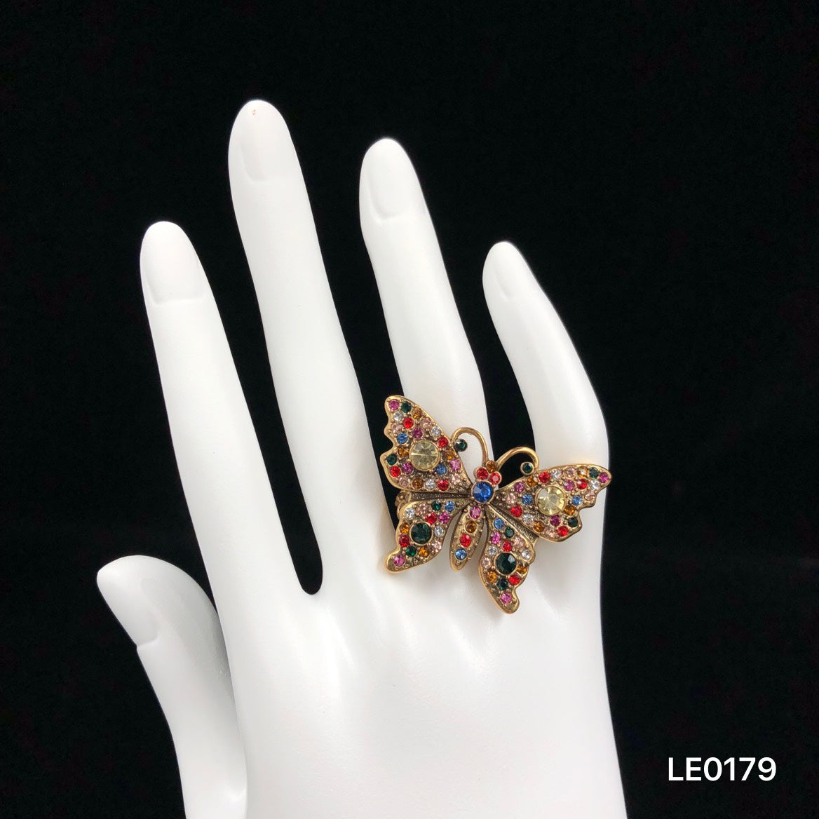 X1Z94B957X  Popular  Rings. Earrings .Bracelets .Necklaces