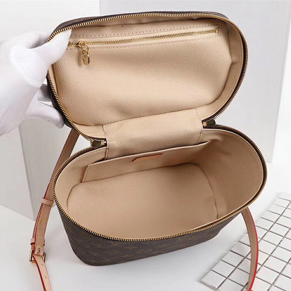 B1P70E104 Popular leather bag 