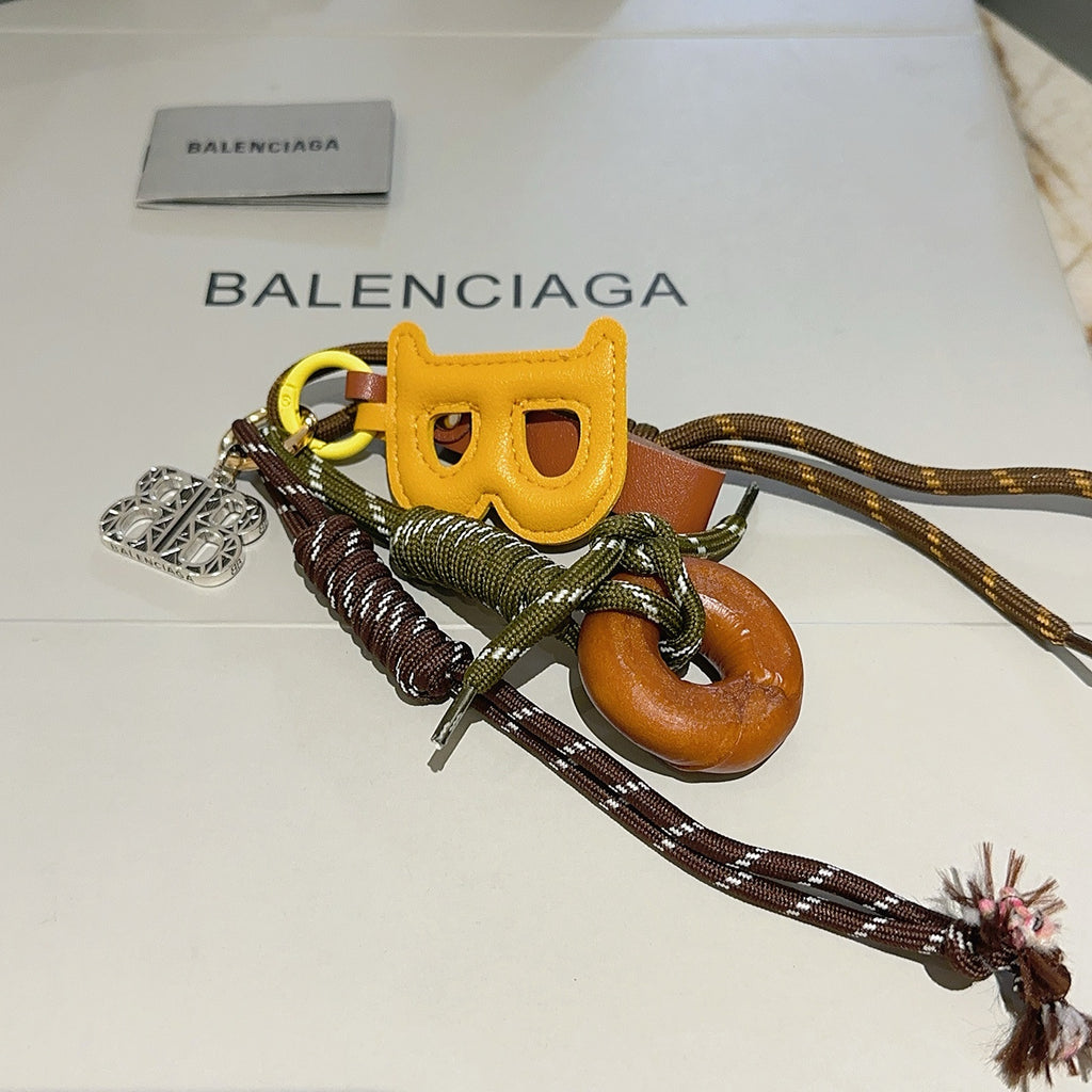 A1Z105J72 Popular bag 's charms accessories