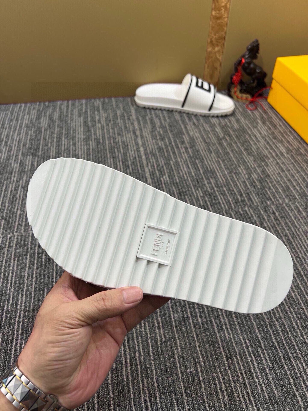 Z5Z35F286 Popular Slippers