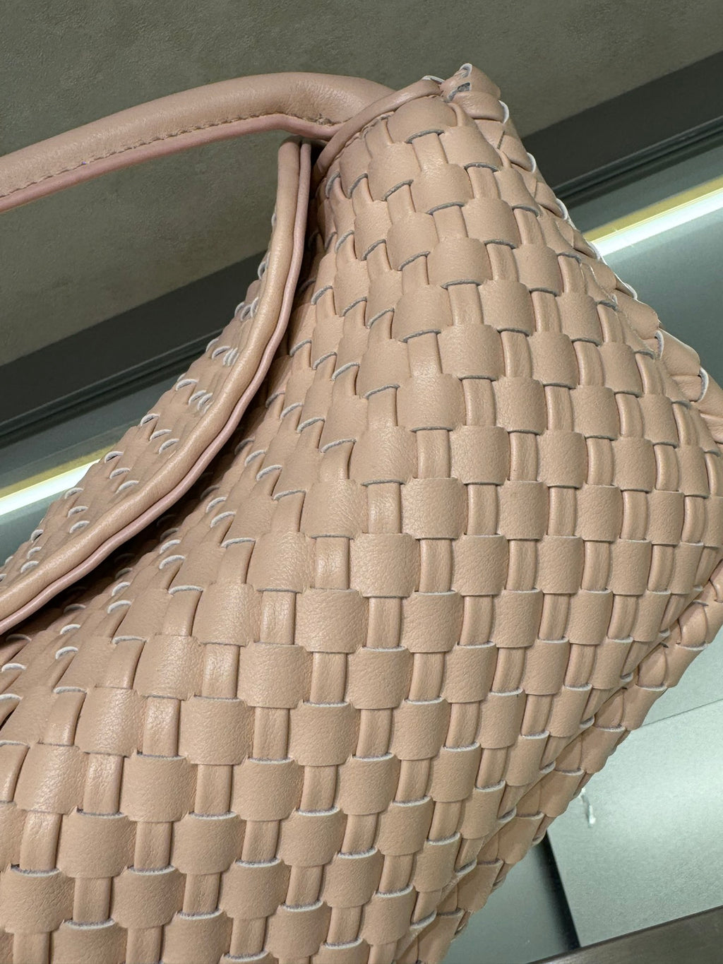 B1X104A83 Popular  leather bag