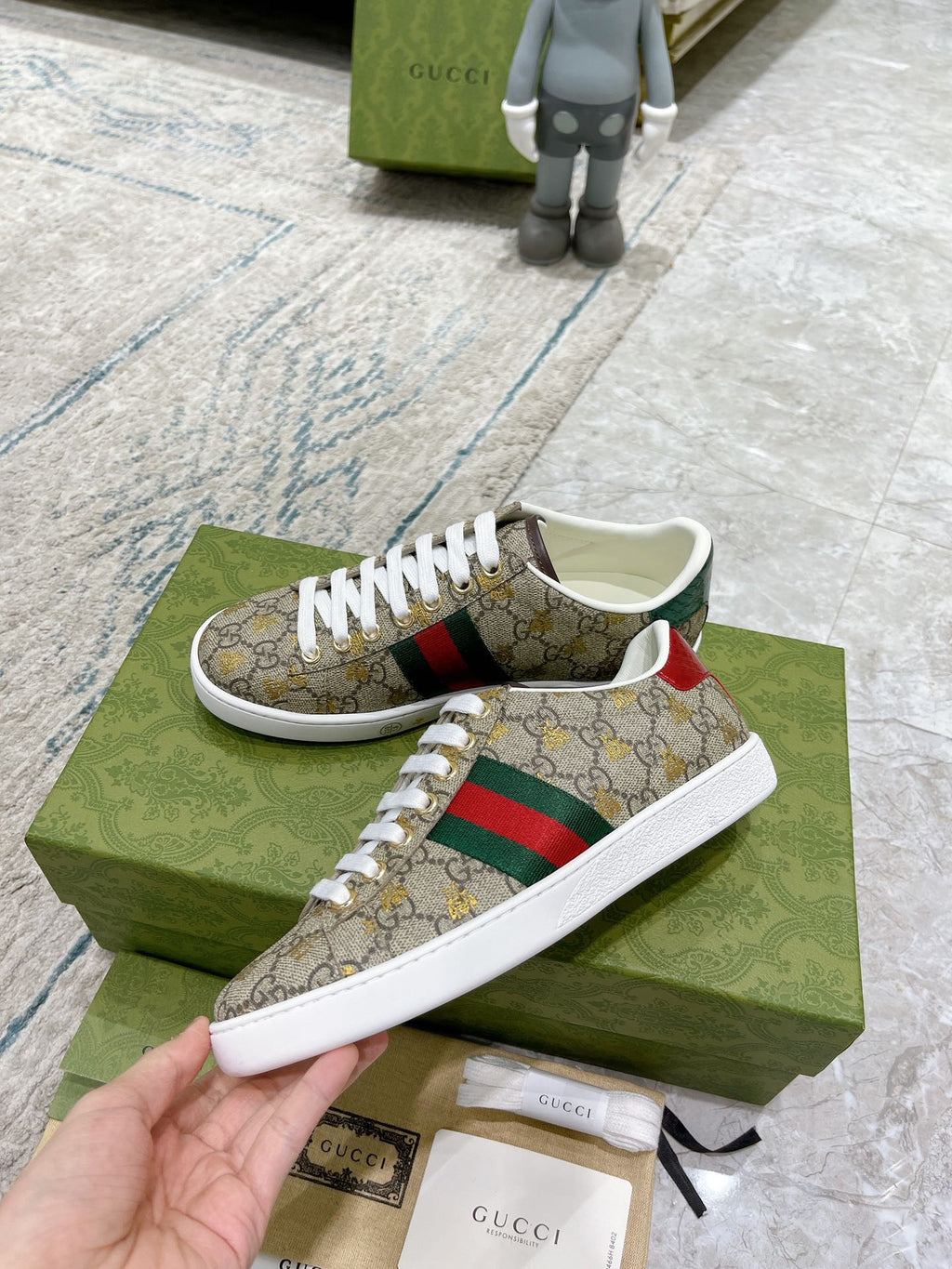 Z2Q105B202 Popular high-quality Shoes
