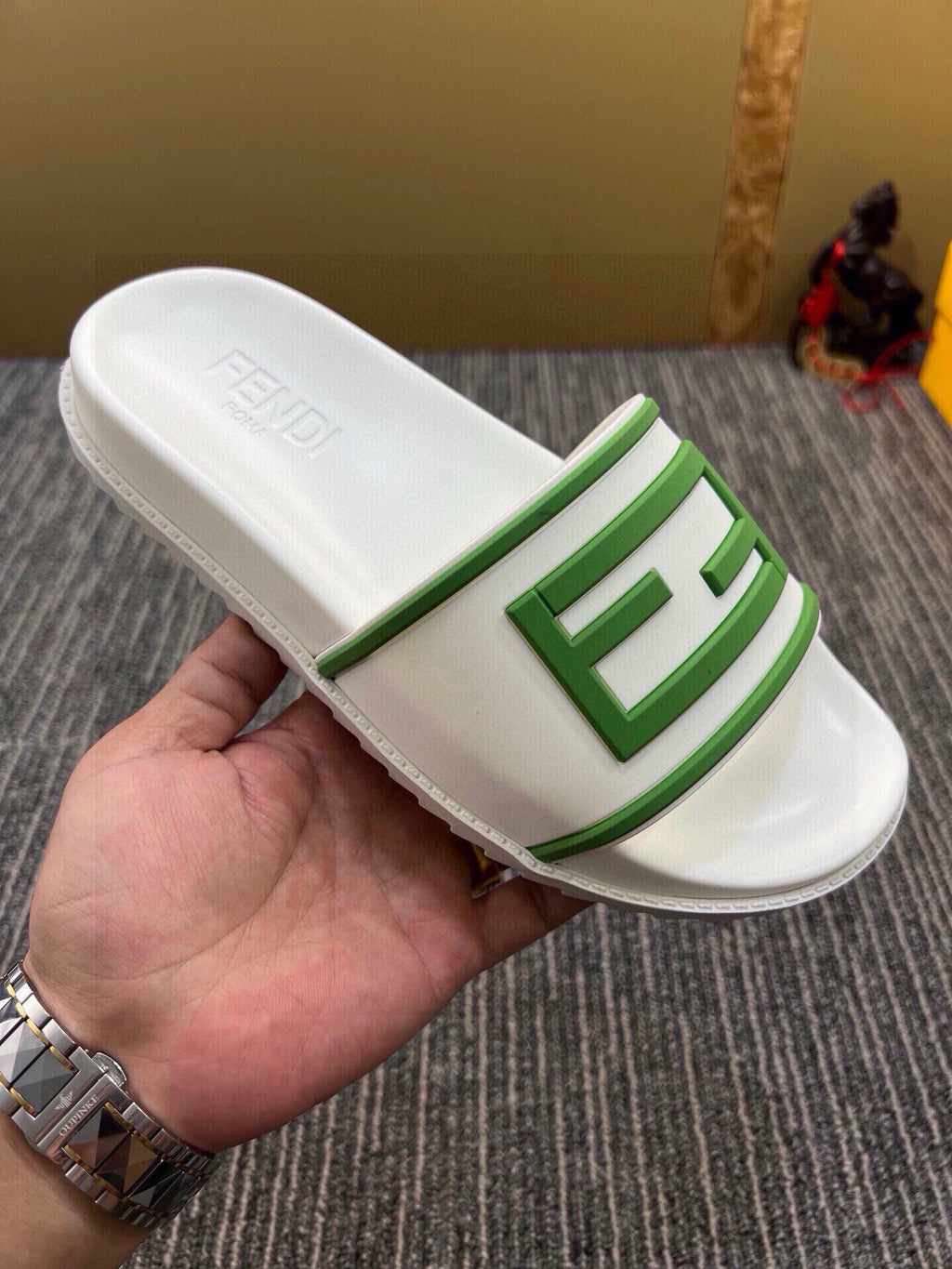 Z5Z35F286 Popular Slippers