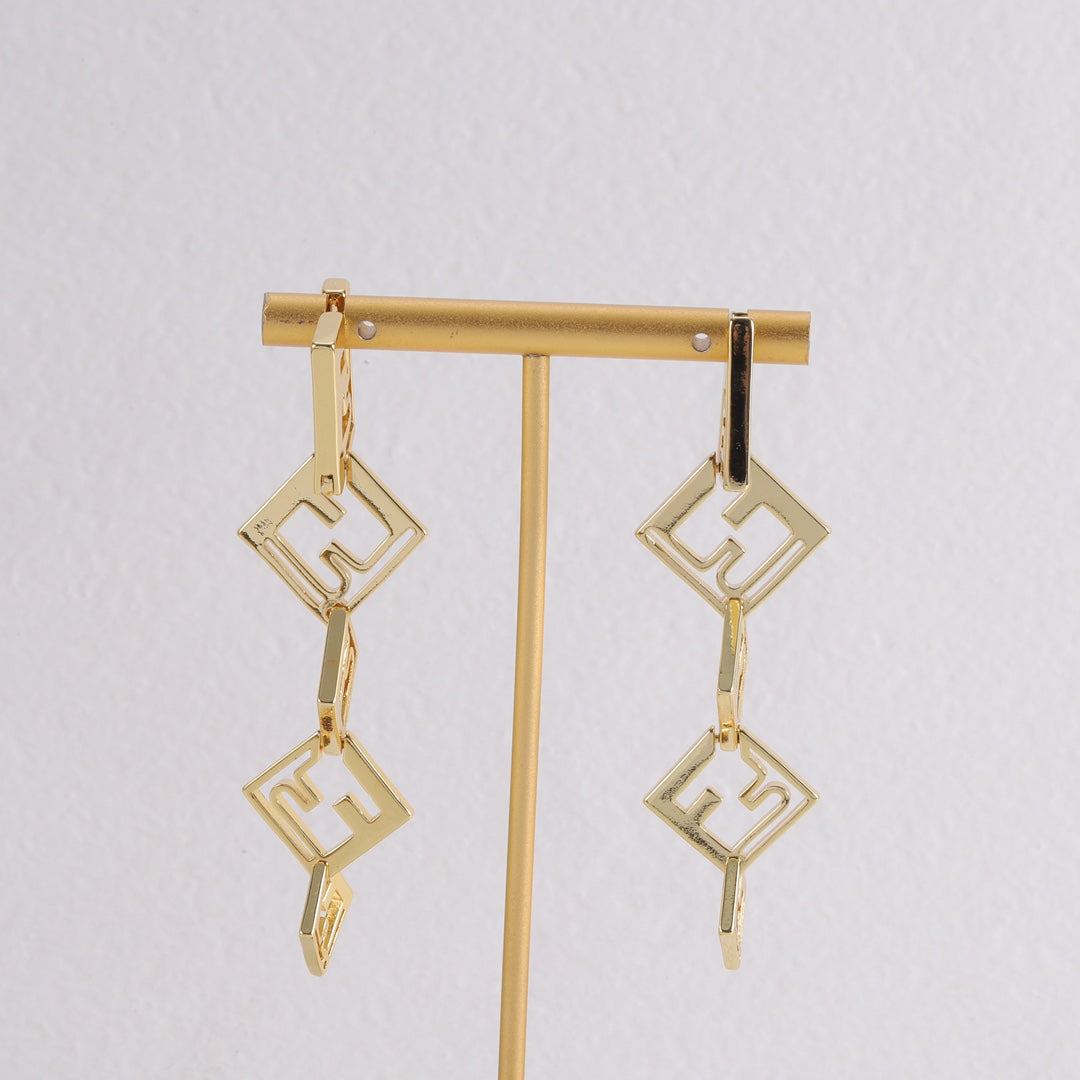 X1Q95F24E Popular Earrings