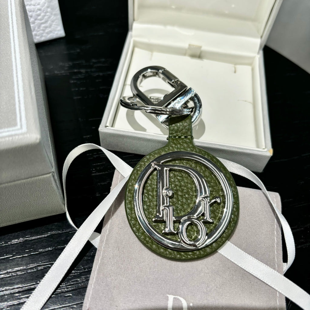 A1R46D30 Popular bag 's charms accessories
