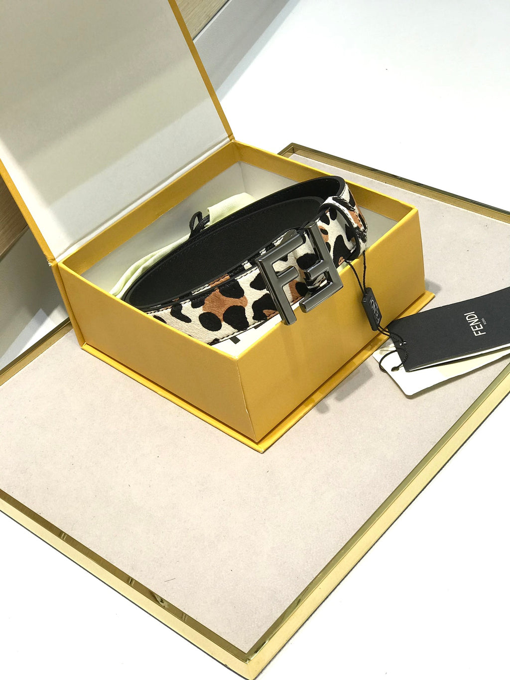 P1Q64F94 Popular   High quality belt With full package
