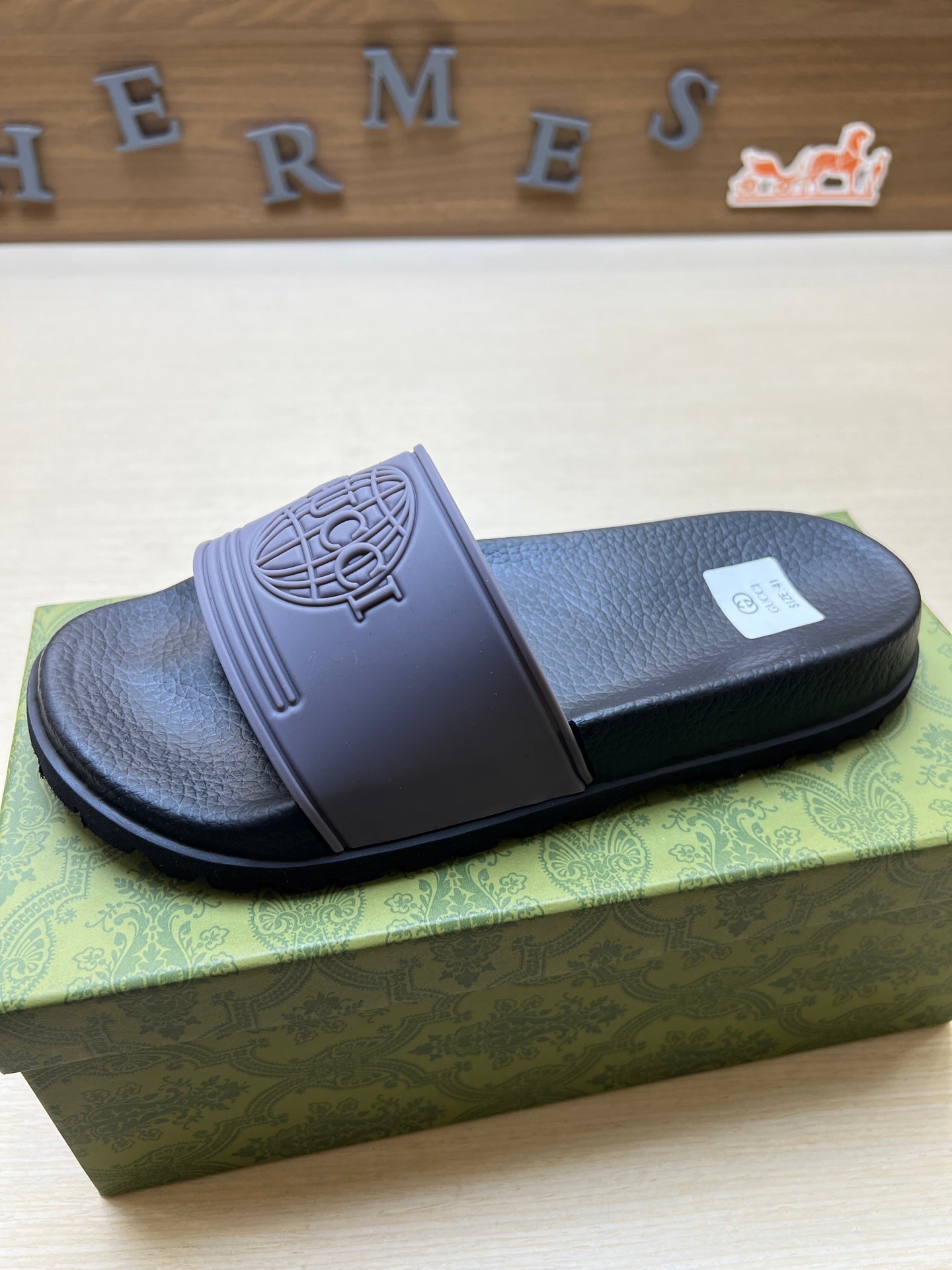 Z5R66B23 Popular  Slippers