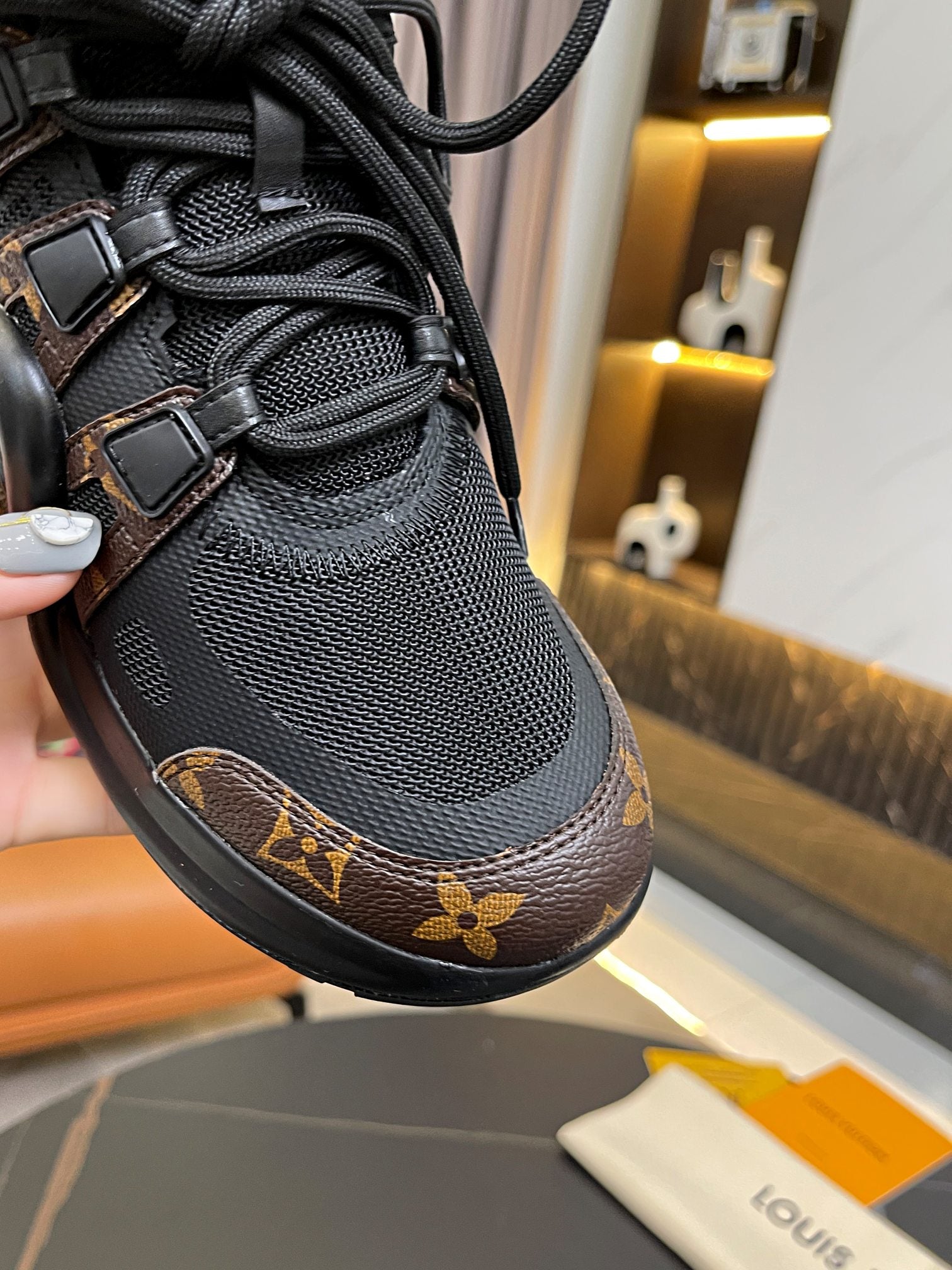 Z2Q95E175  Popular high-quality Shoes
