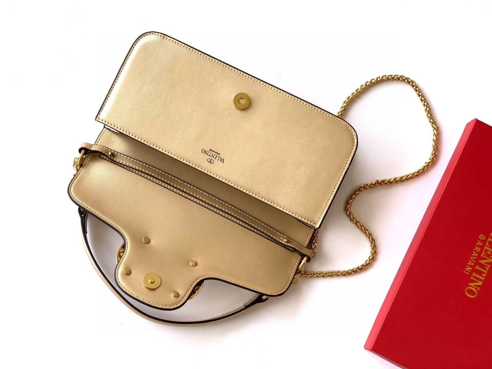 B1P36A31 Popular  leather bag