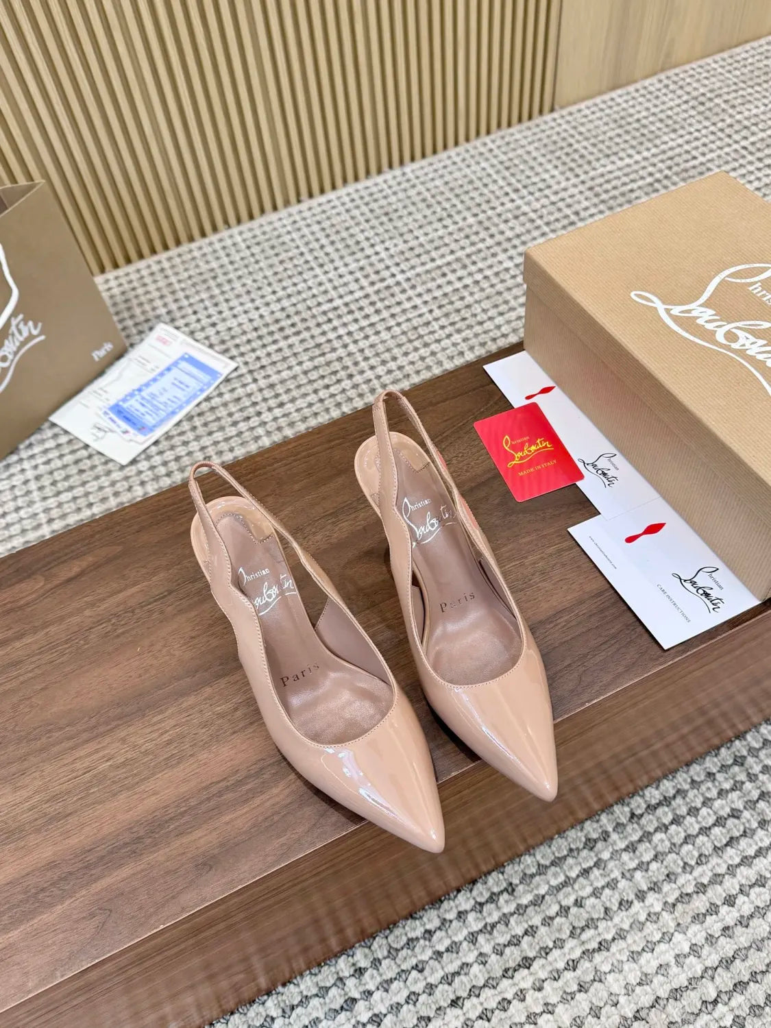 Z2N75A5  Popular leather High heels