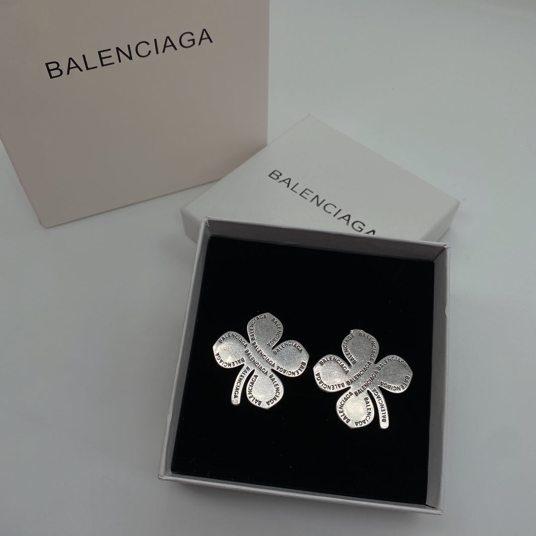 X1Z94J1096E Popular  Earrings