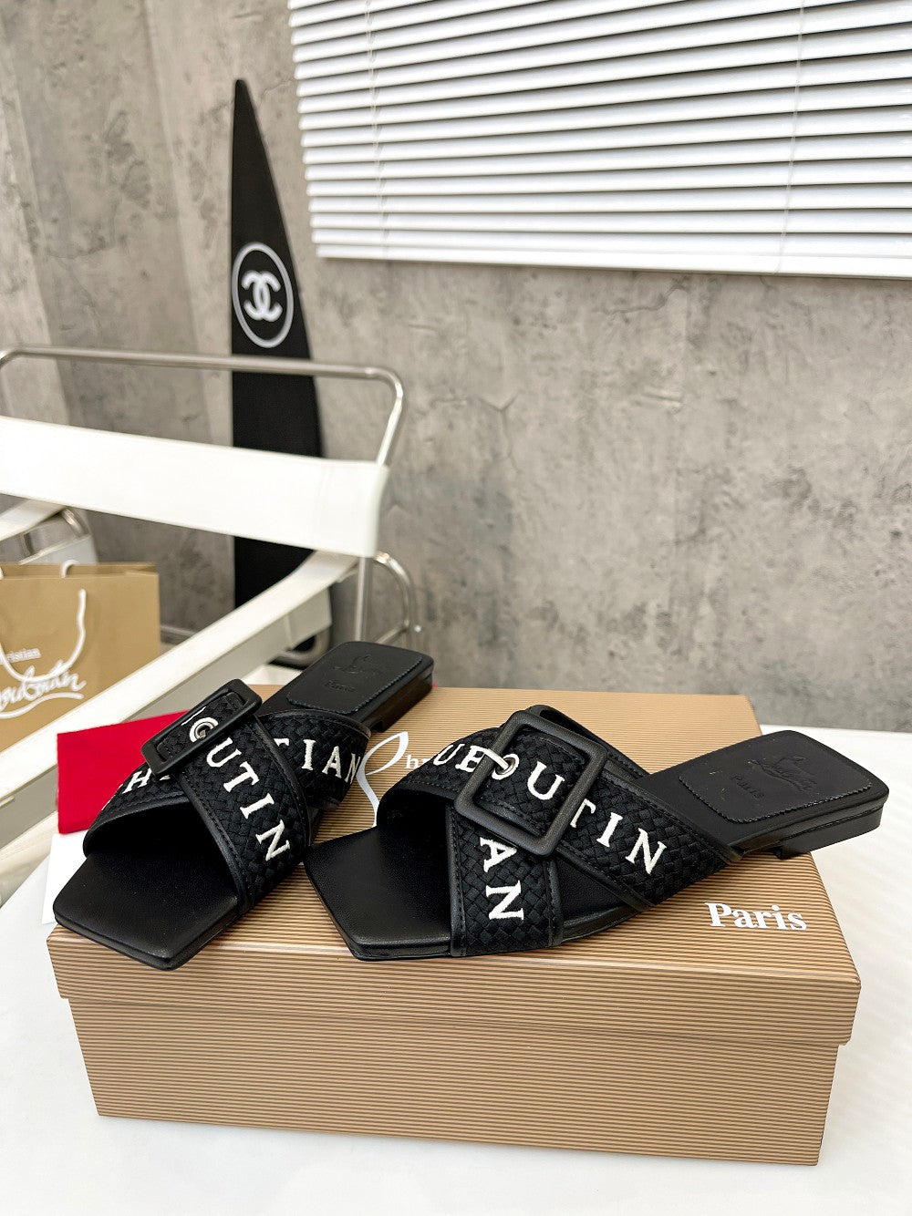Z2ZA43 Popular leather Slippers