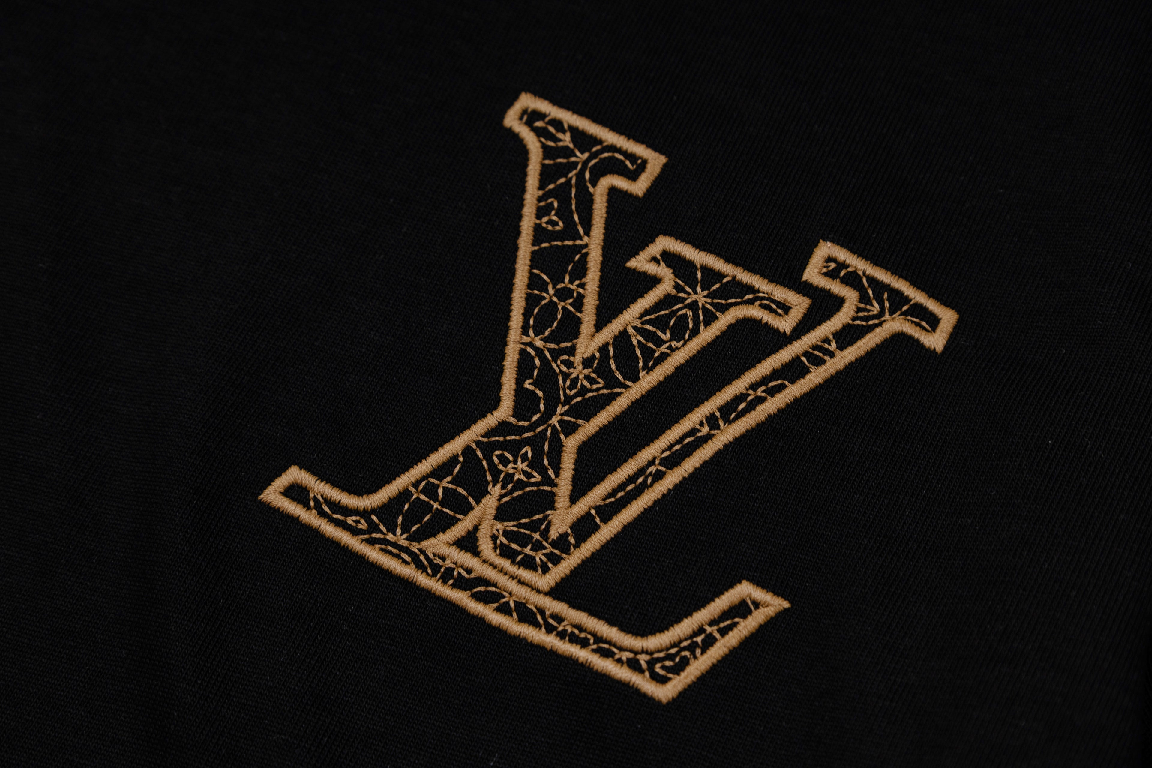 U1R76E36 Popular T-shirts