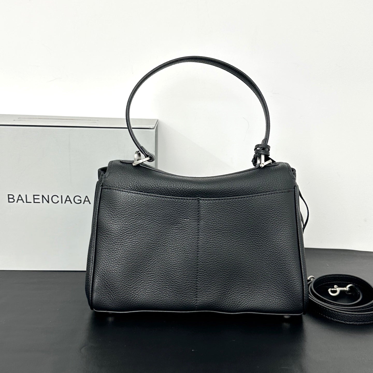B1X56J31 Popular high-quality leather bag