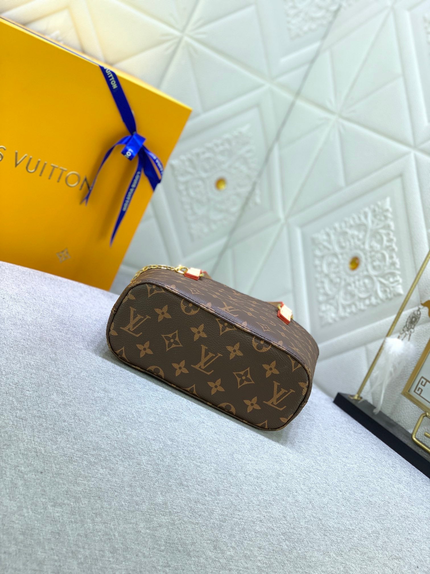 B12XE348 Popular  leather bag 