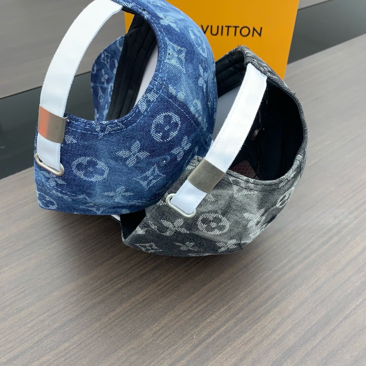 M1Z25E516 Popular hats