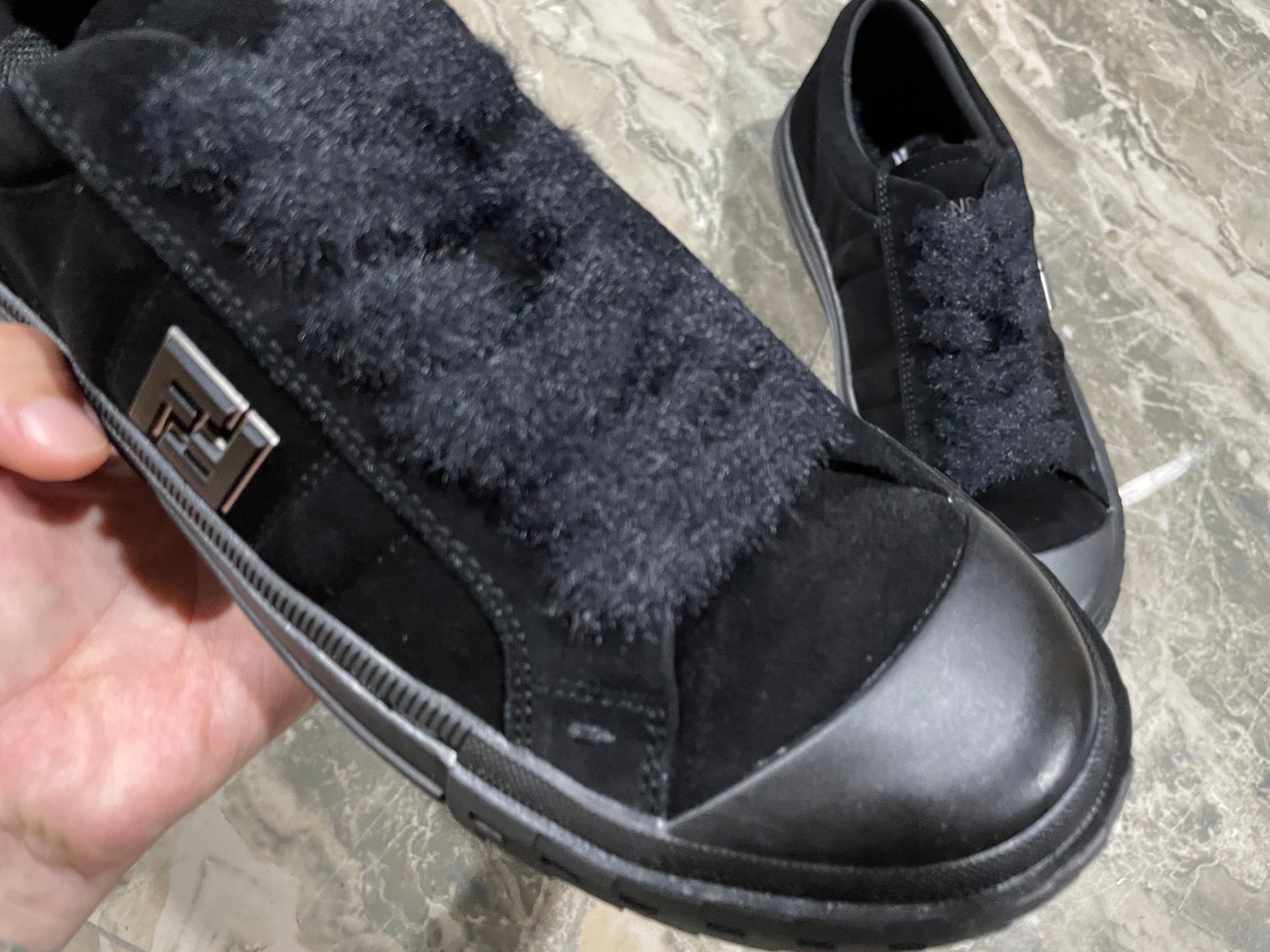 Z2Q95F141  Popular high-quality Shoes