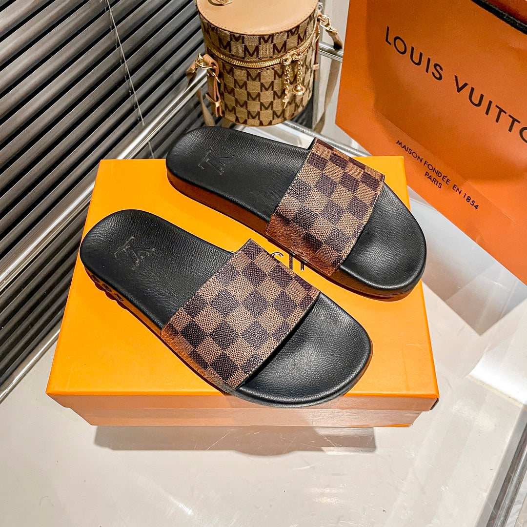 Z1Z54E195 Popular Slippers