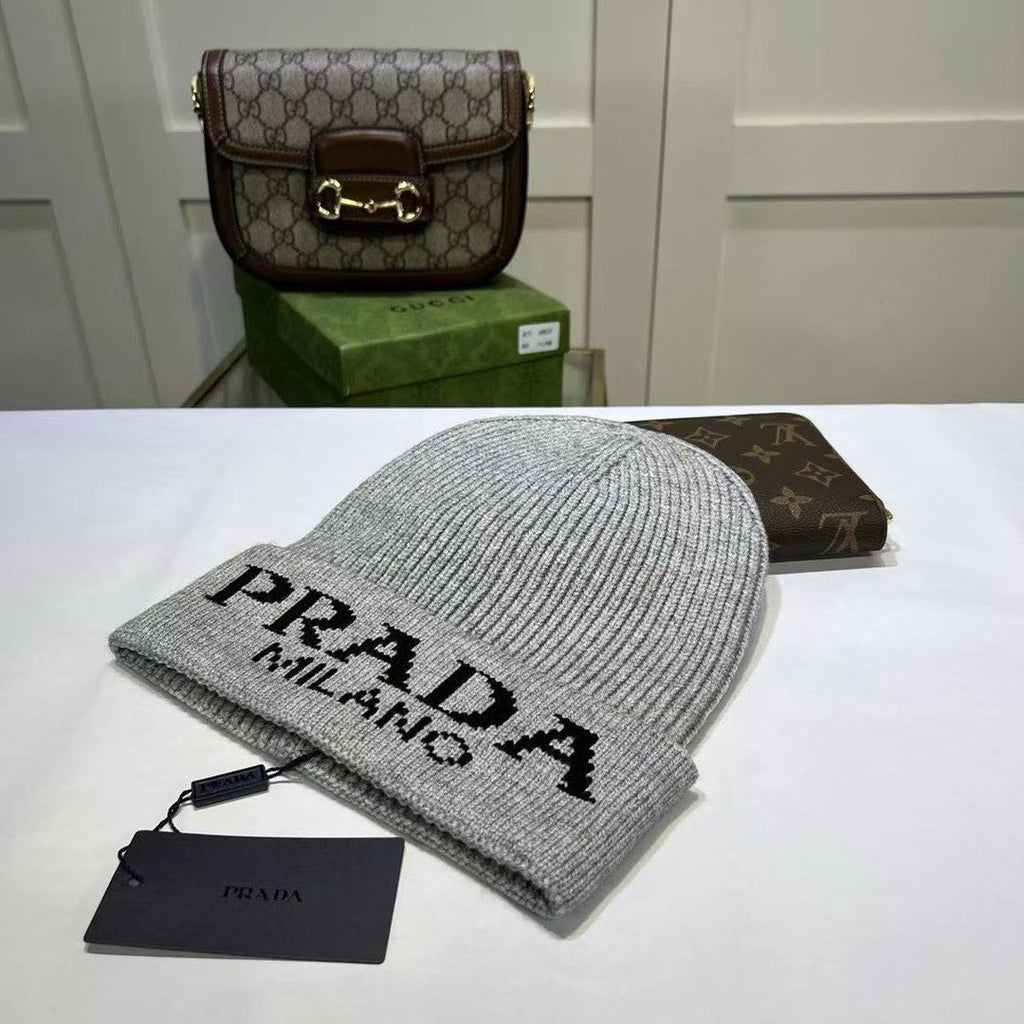 M1R86P82 Popular hats