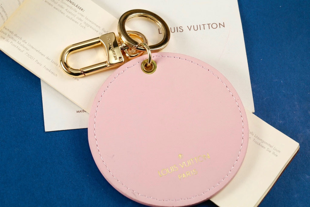 A1Q105E22 Popular bag 's charms accessories