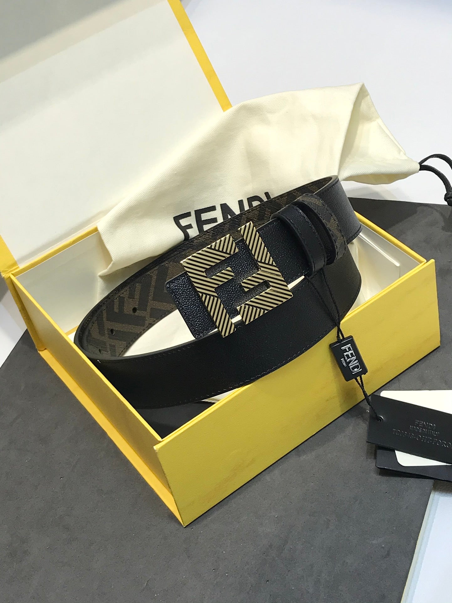 P1Q64F77 Popular   High quality belt With full package