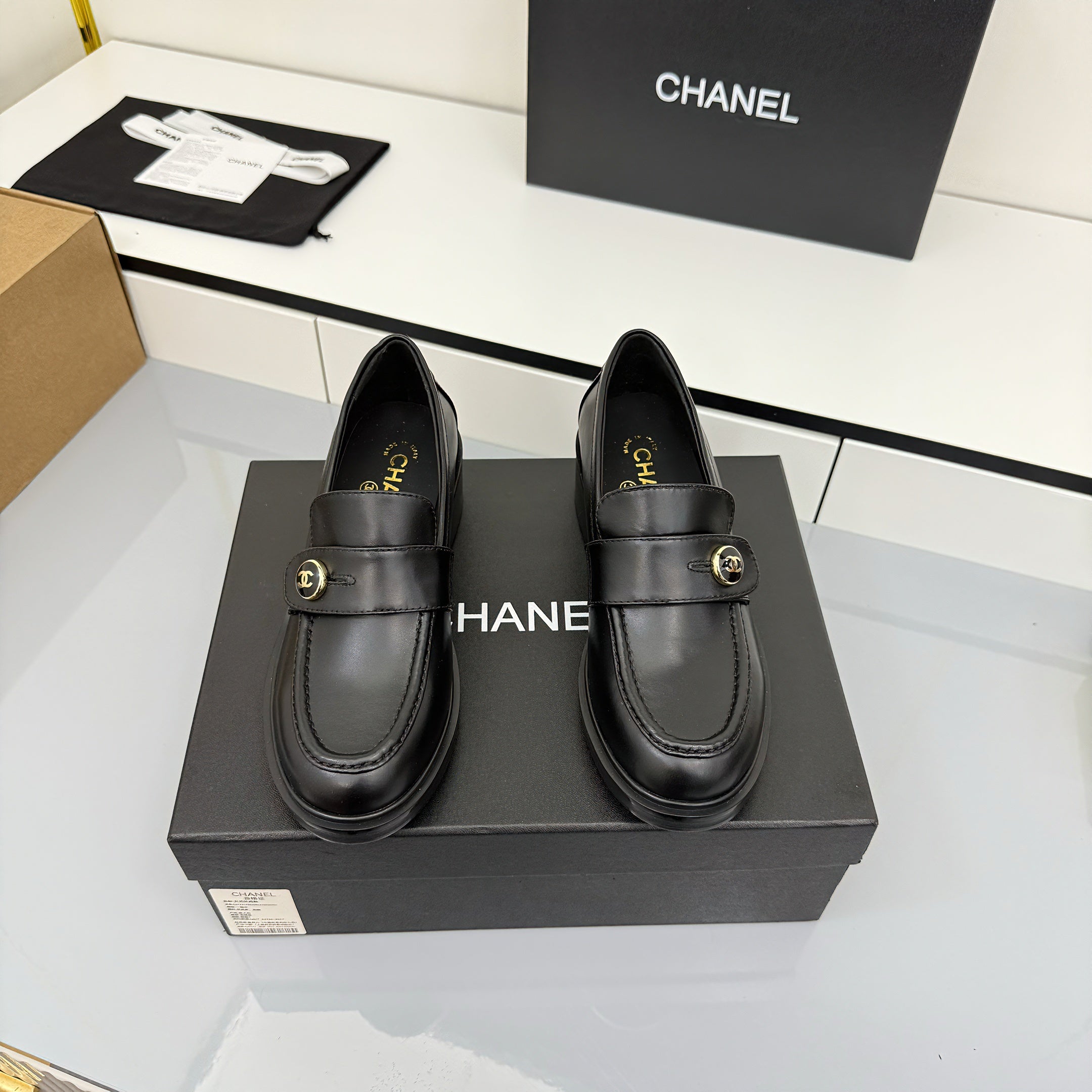 Z2Q105C389 Popular high-quality leather Shoes