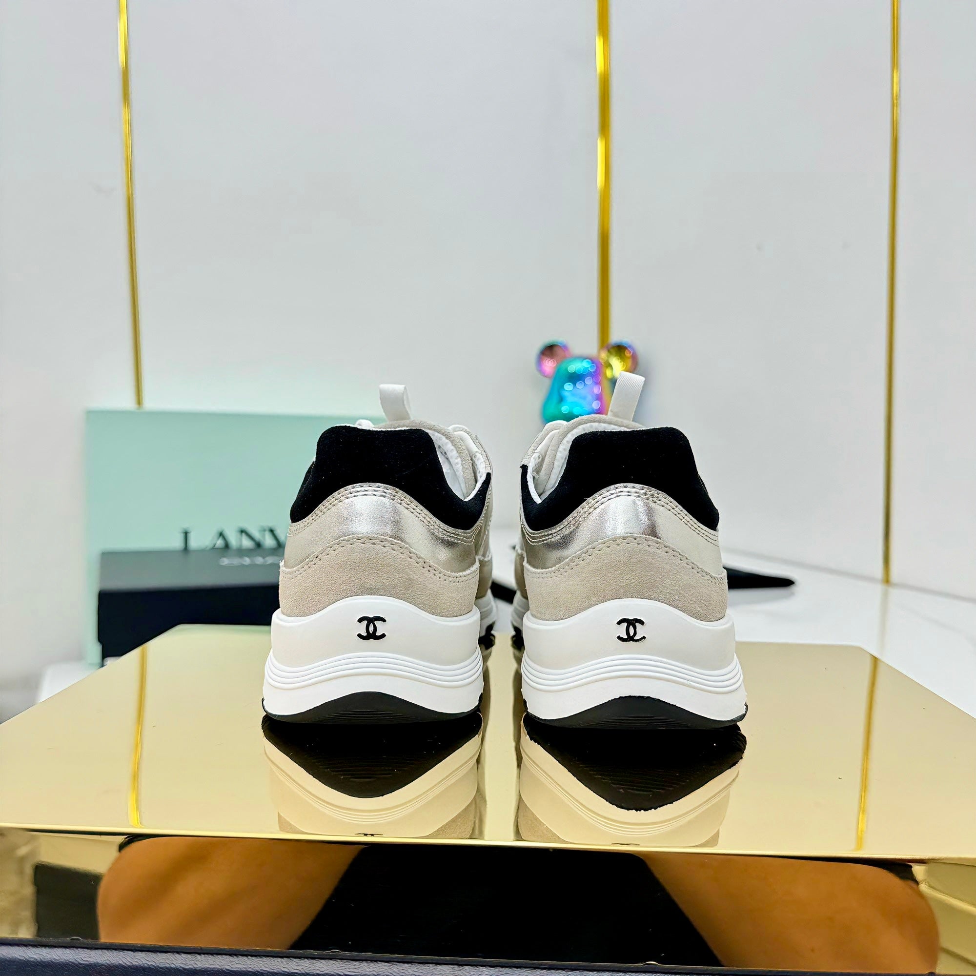 Z2R85C6  Popular high quality shoes