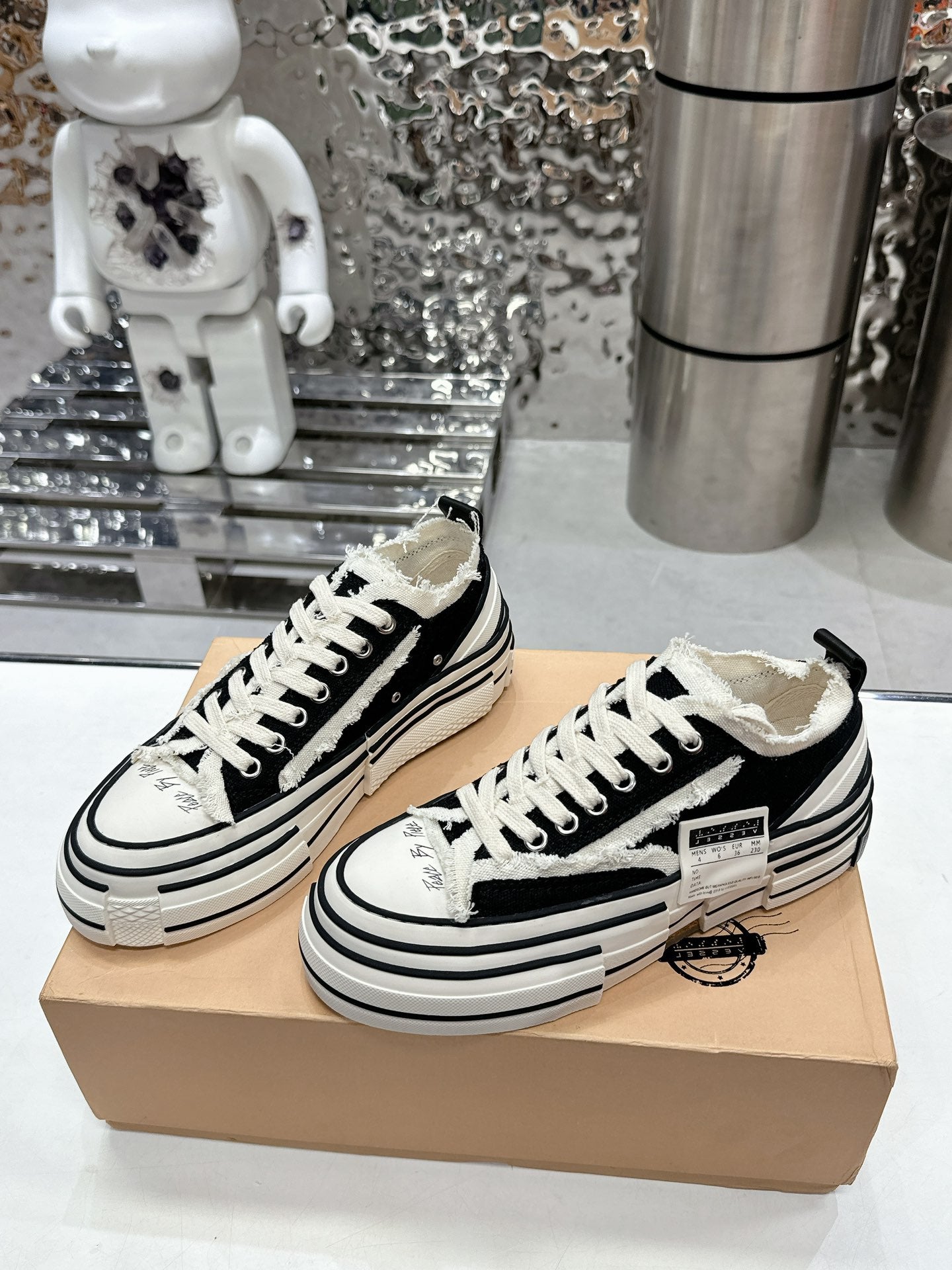 Z2Q105A249 Popular high-quality Shoes