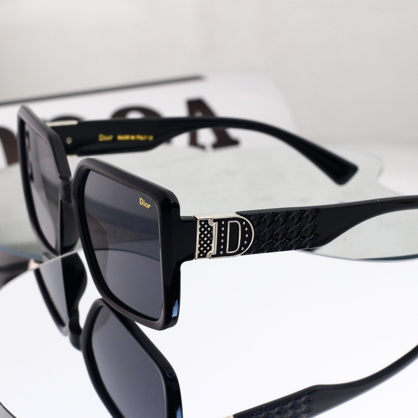 T1P56D52 Popular Sunglasses