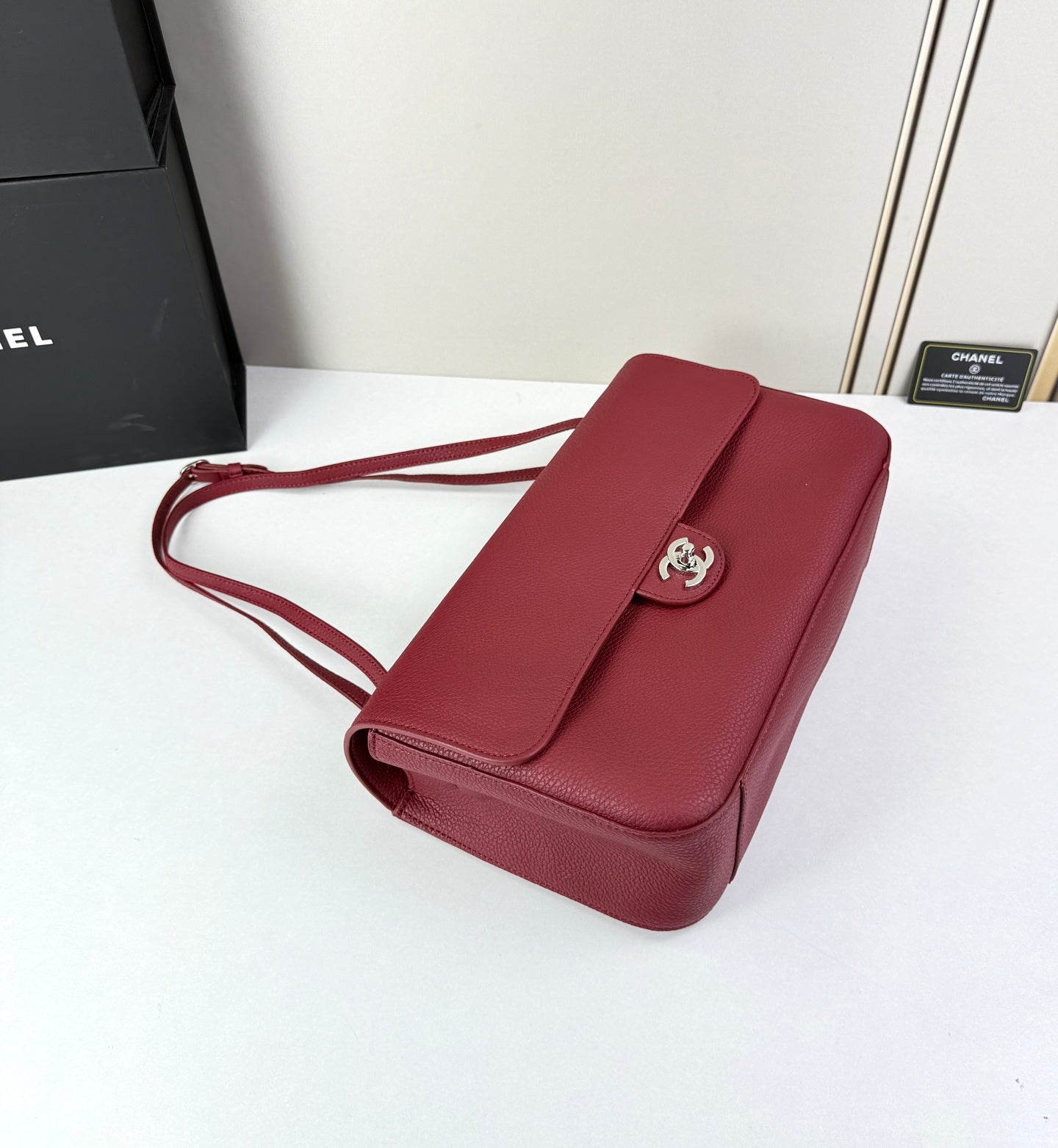 B1R76C35 Popular leather bag