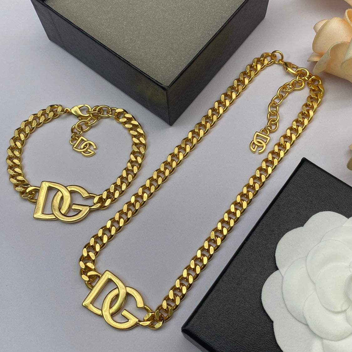 X1N45A5X Popular  Bracelets .Necklaces