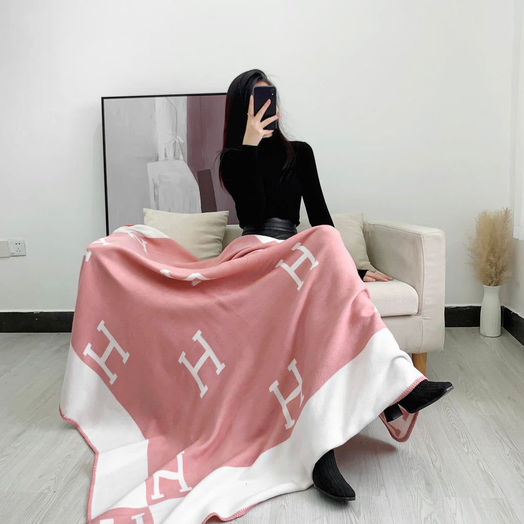 W1R86H28 Popular blanket