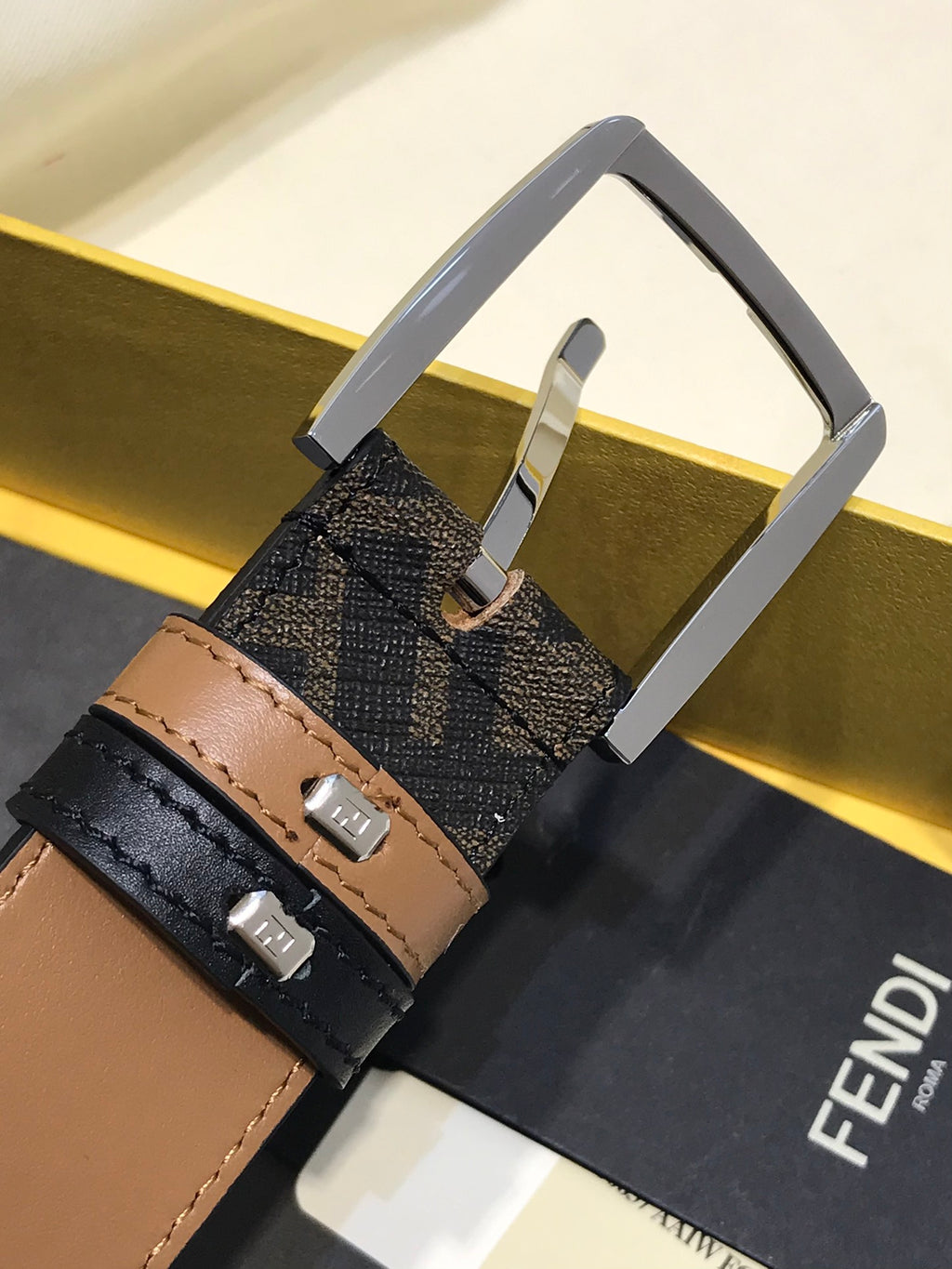 P1Q64F79 Popular   High quality belt With full package