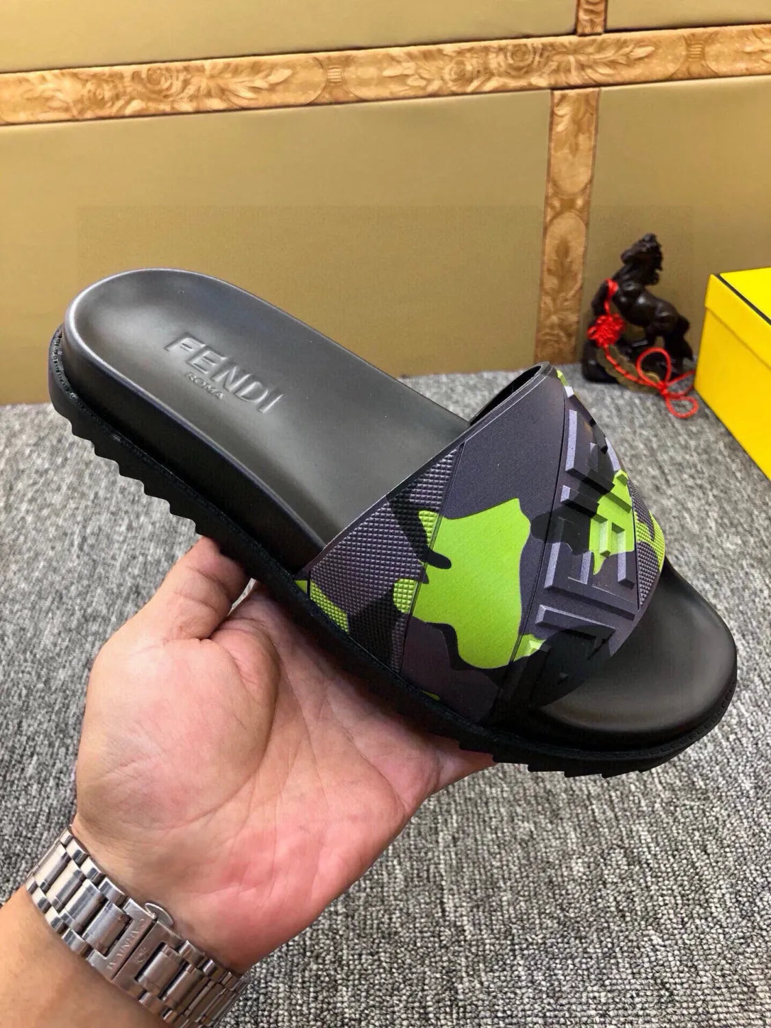 Z5Z35F284 Popular Slippers