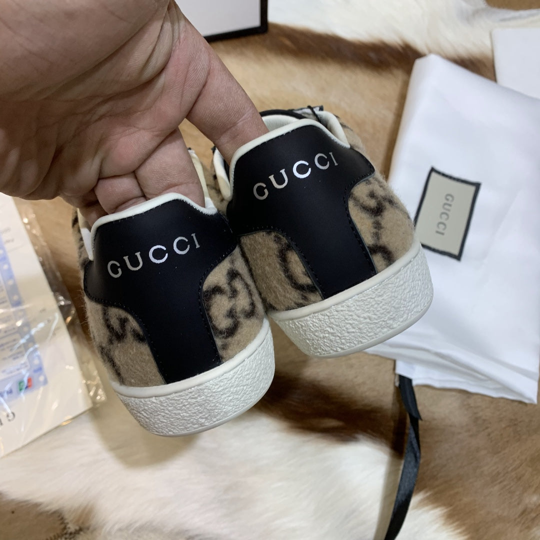 Z2Q105B193 Popular high-quality Shoes