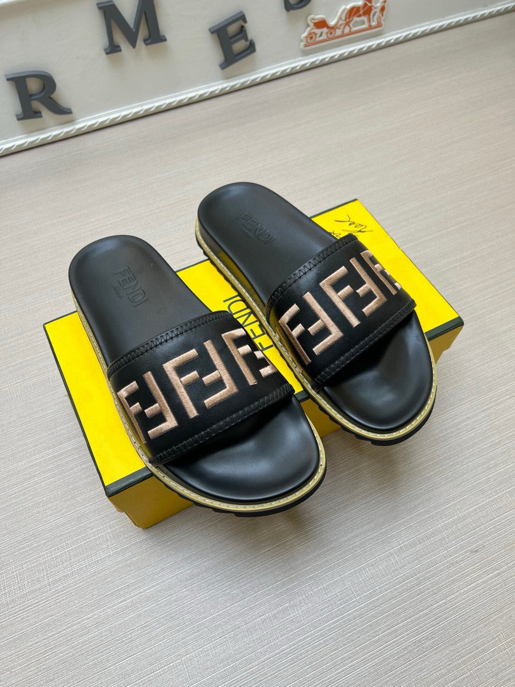 Z5ZF25 Popular slippers
