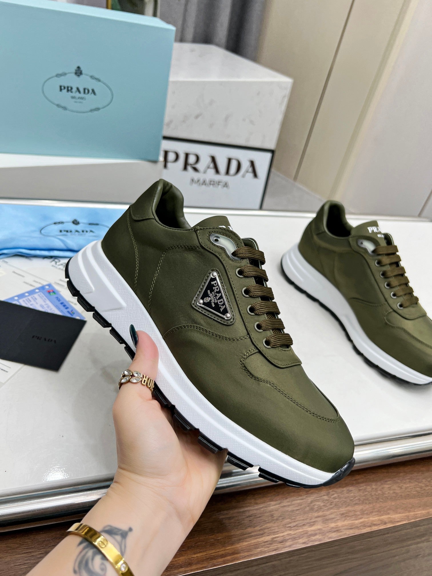 Z2Q95P92 Popular high-quality shoes