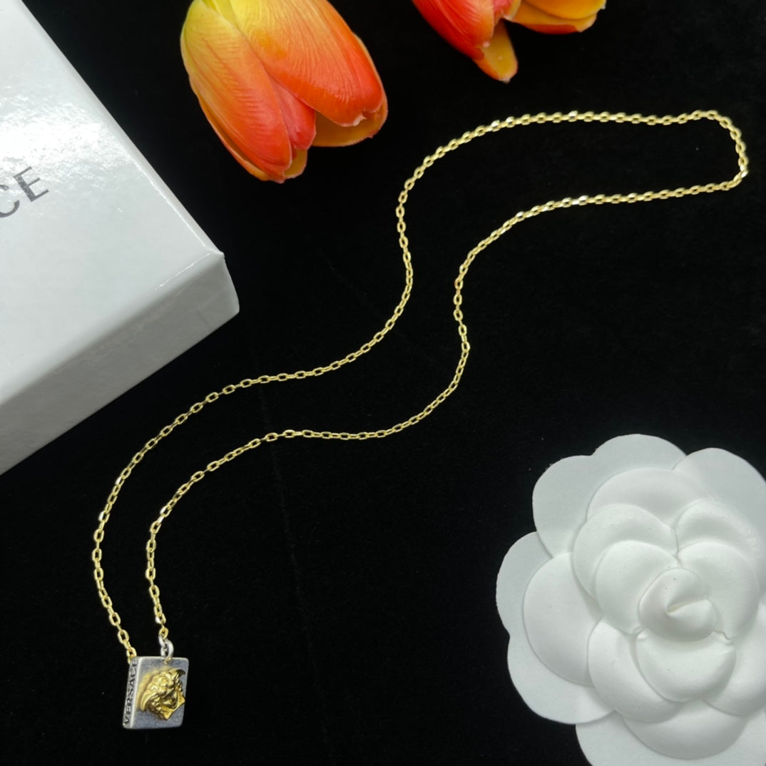 X1Q85V374X  Popular Necklaces
