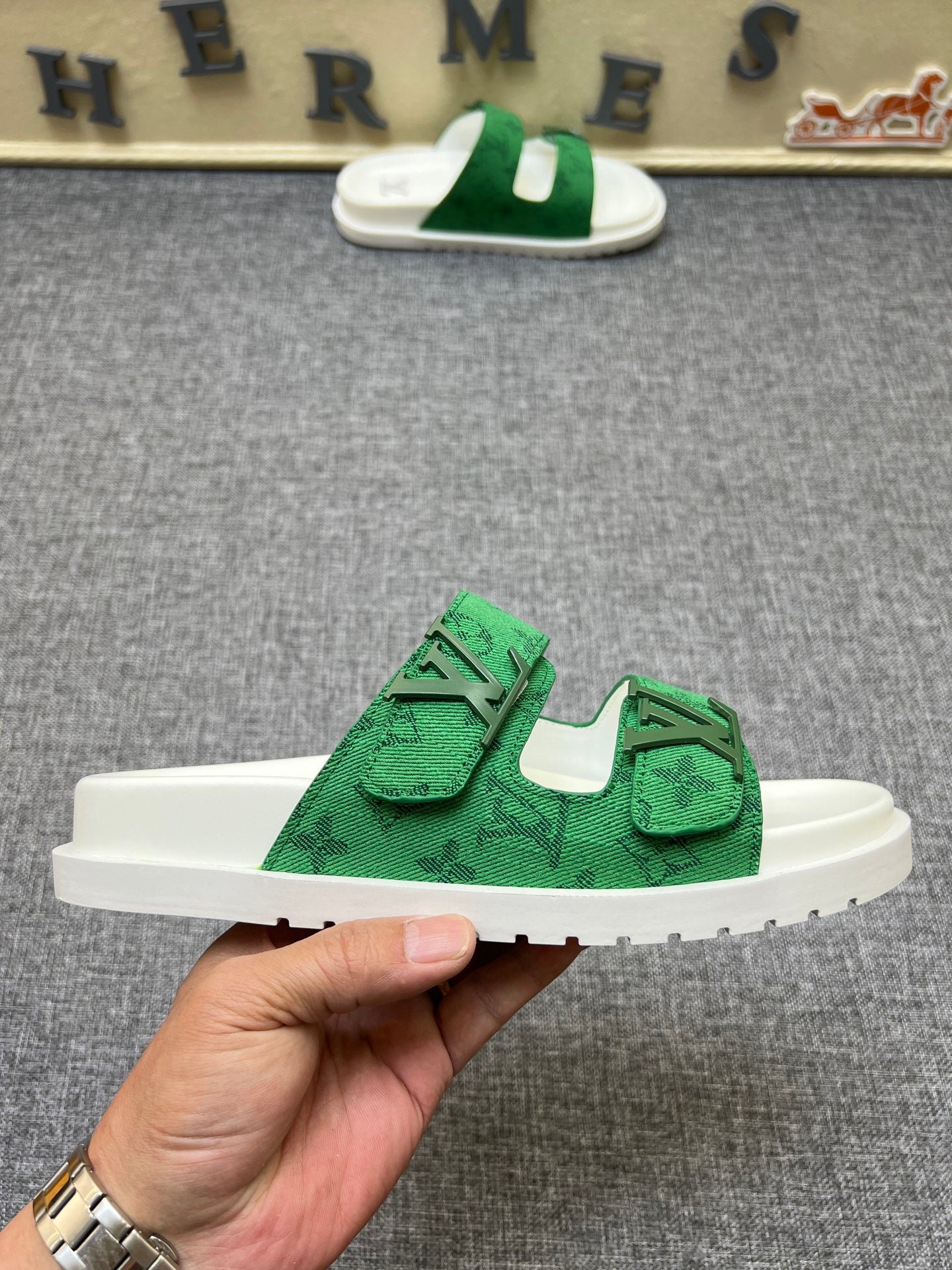 Z5R35E2 Popular Slippers shoes