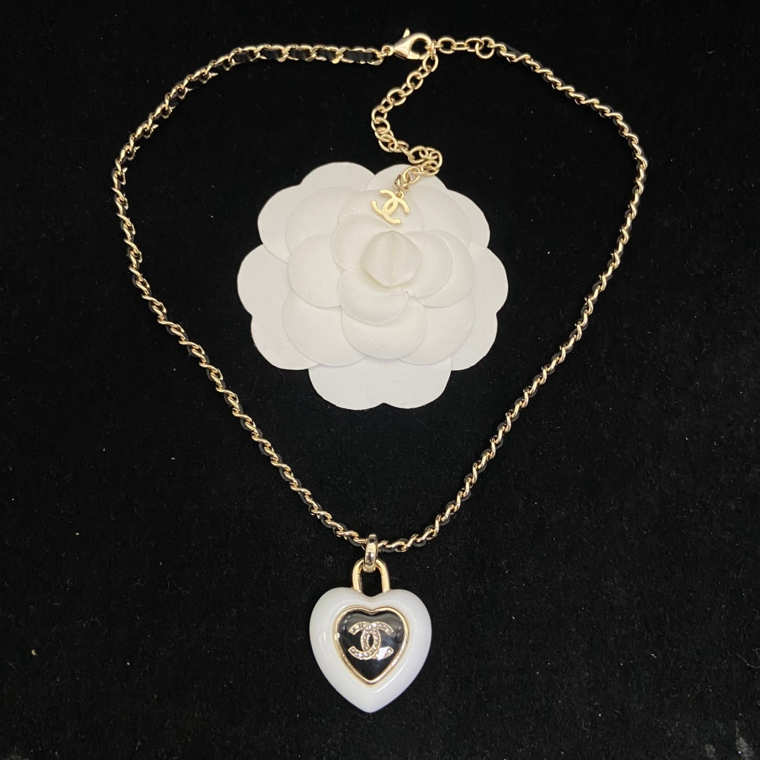 X1Q85C157X Popular Necklace.  Earrings