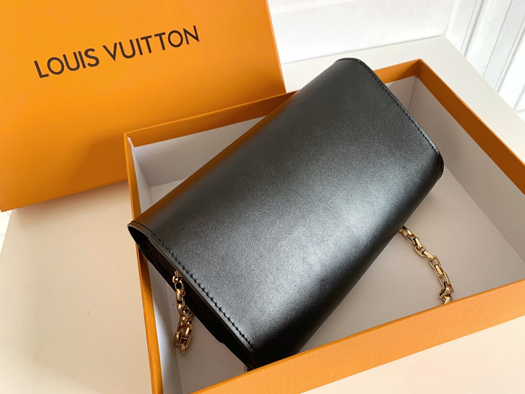 B1X43E38 Popular  leather wallets