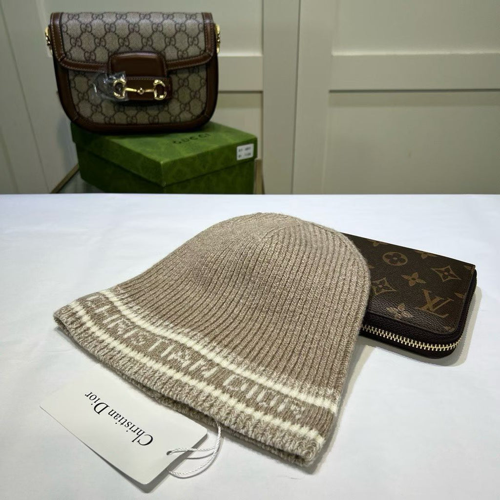 M1R86D99 Popular hats