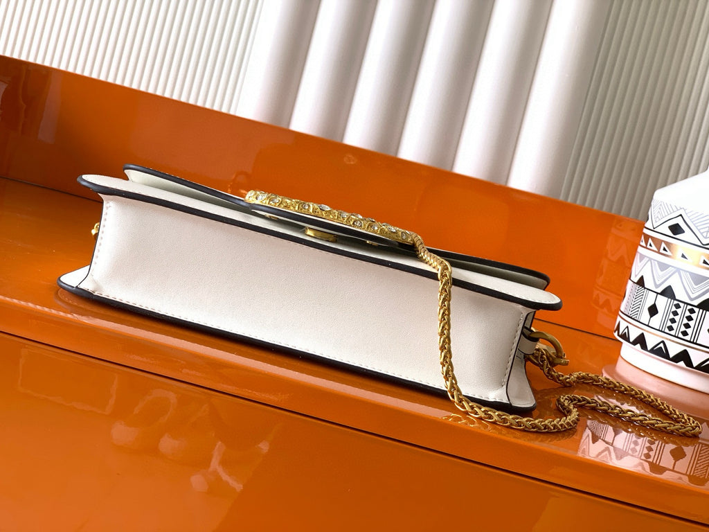 B1P36A31 Popular  leather bag