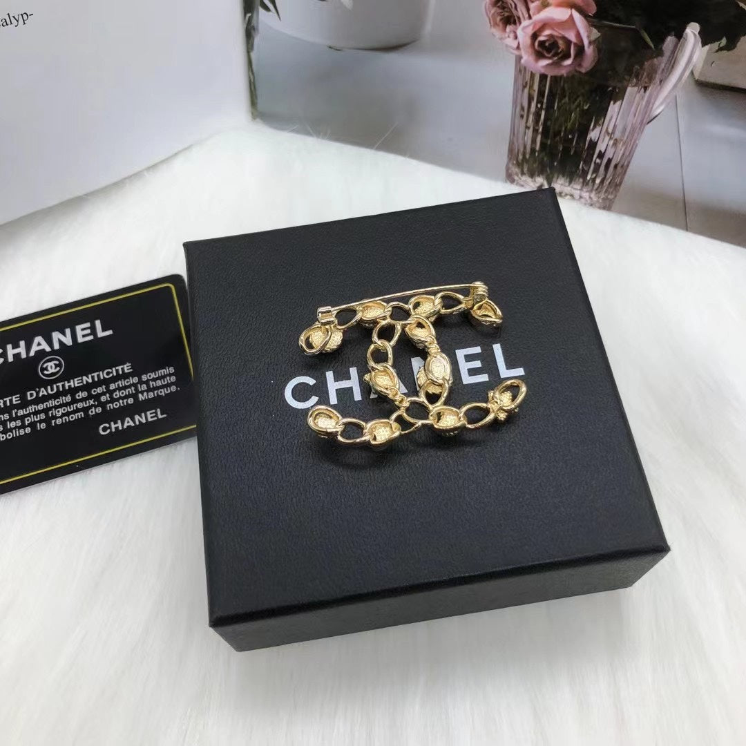 X14C871   Popular Brooch