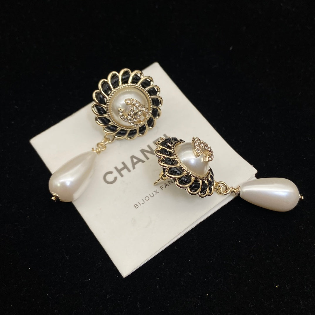 X1Z94C681E Popular Earrings