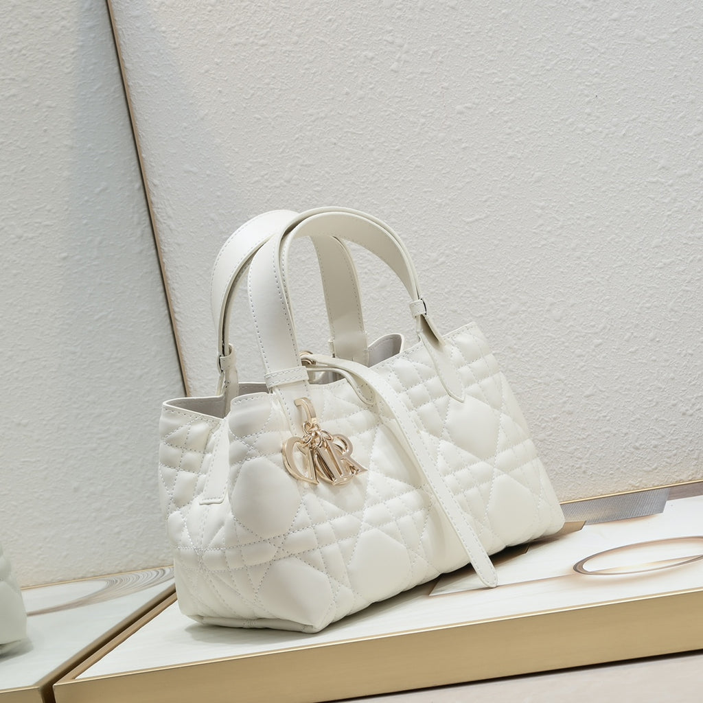 B12X44D359 Popular   leather bag 