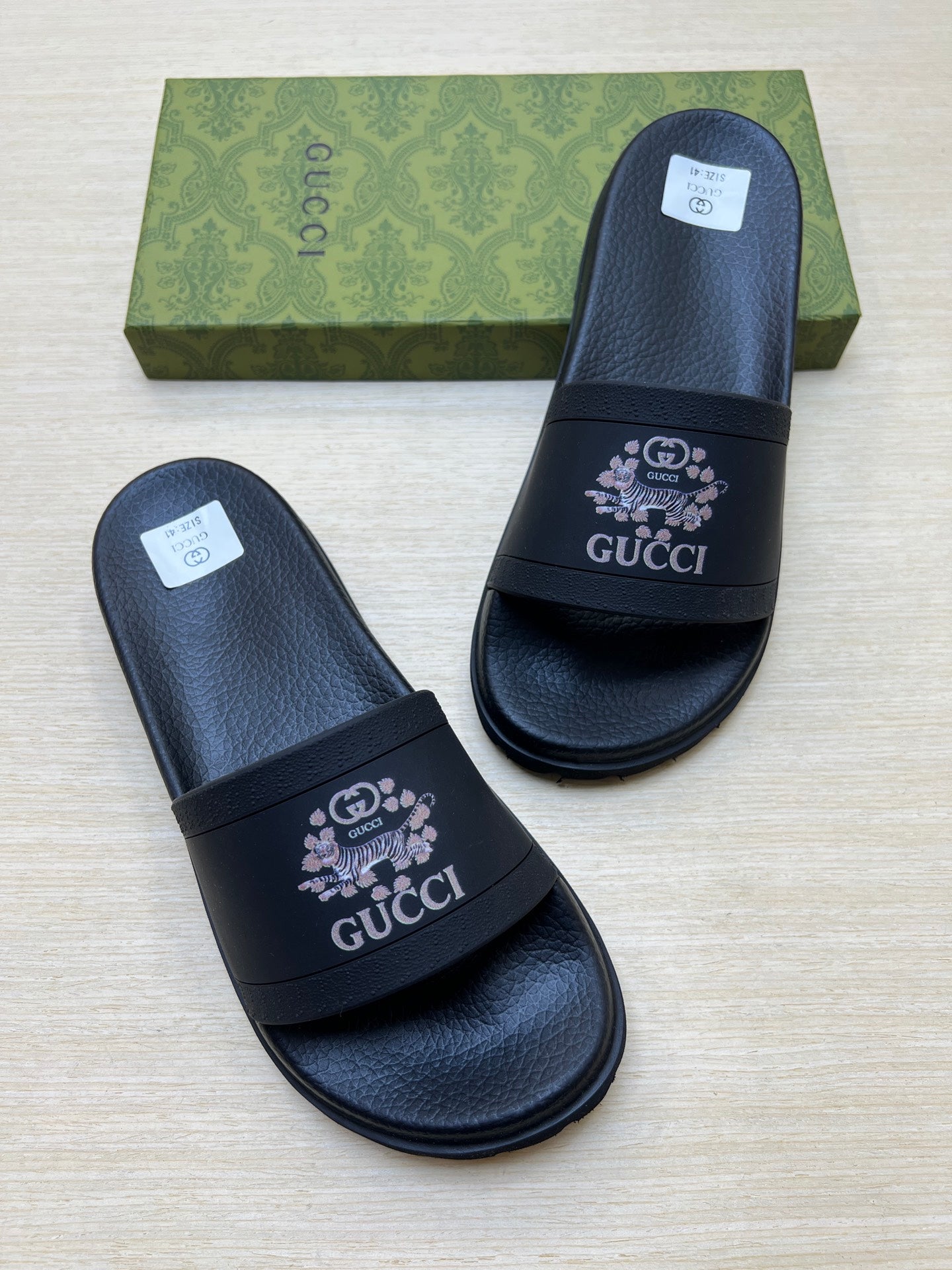 Z5R66B29 Popular Slippers