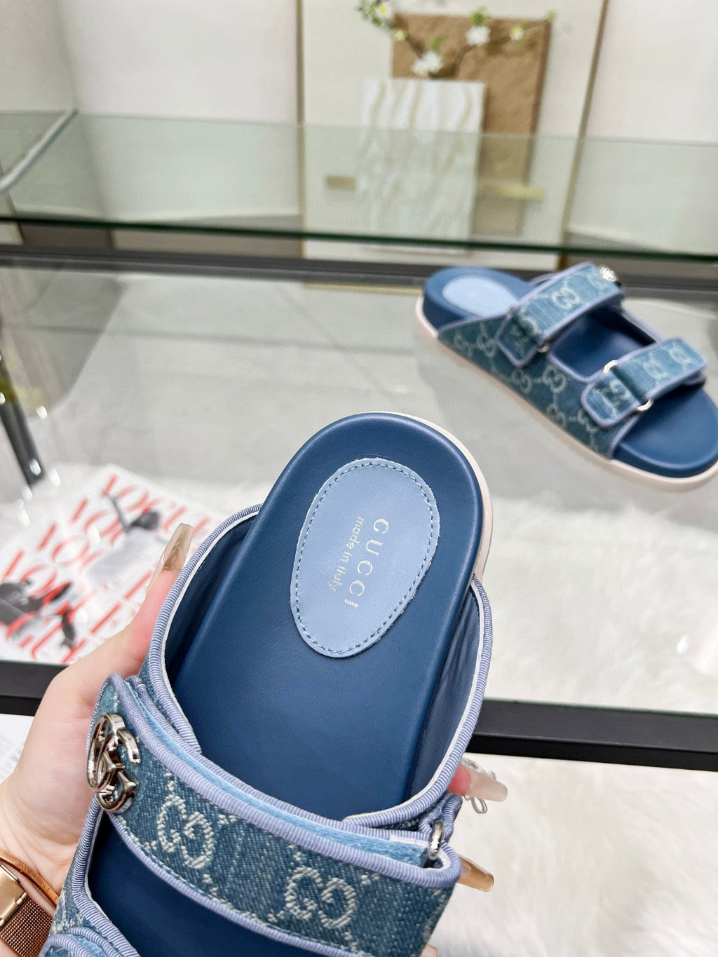 Z2R65B10  Popular high-quality shoes