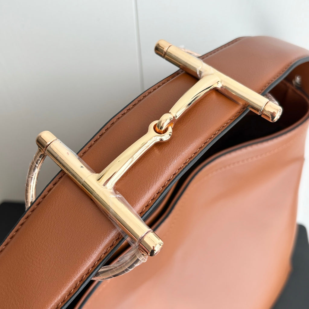 B1P36C56 Popular leather bag