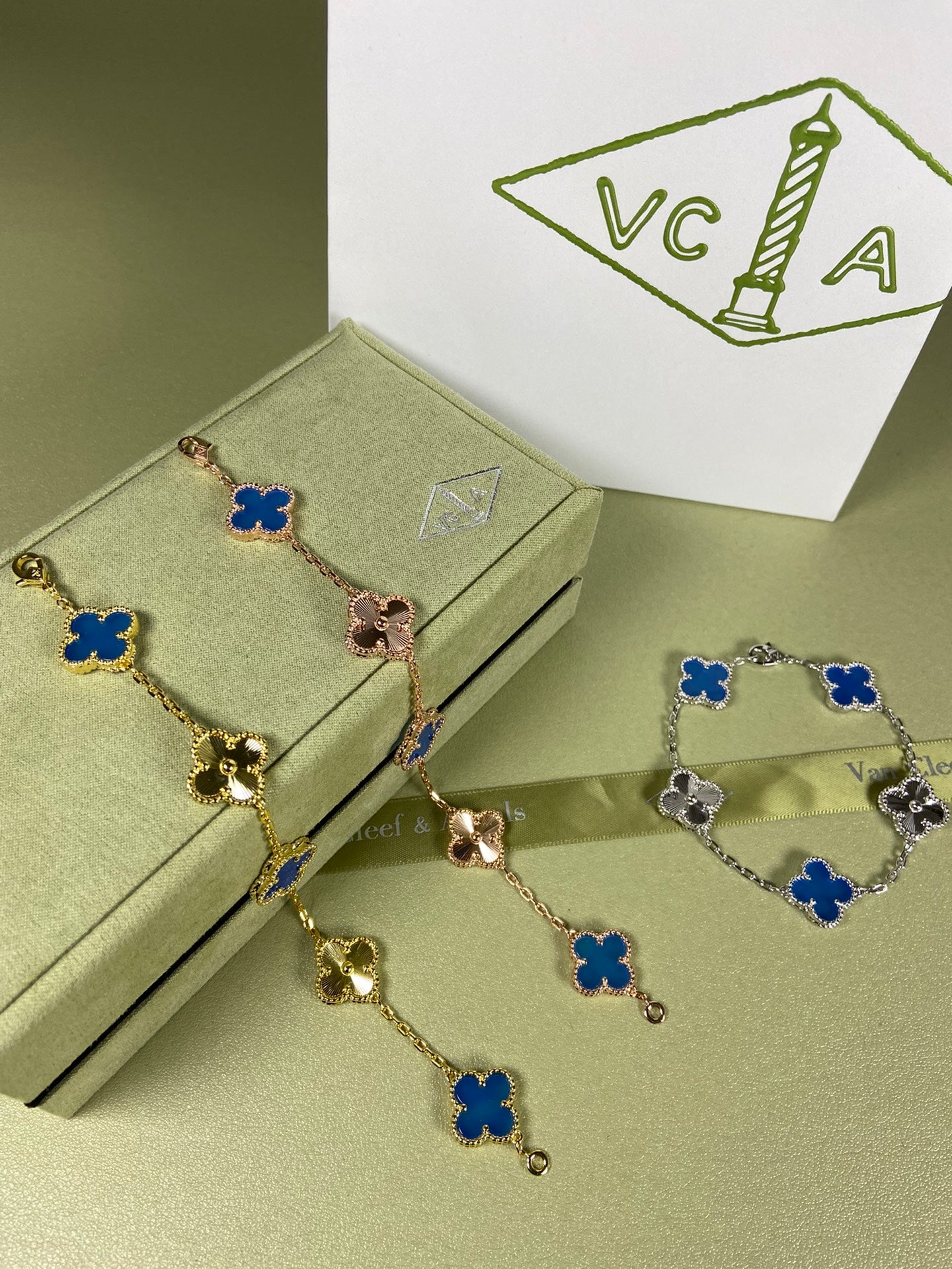 X5X94VA181K  Popular bracelets  5 flowers normal size1.5cm flower